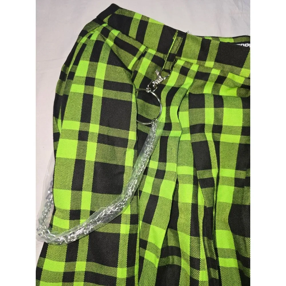 Hot Topic Green Plaid Chain Pleated Skirt - Size Medium - NWT - 86